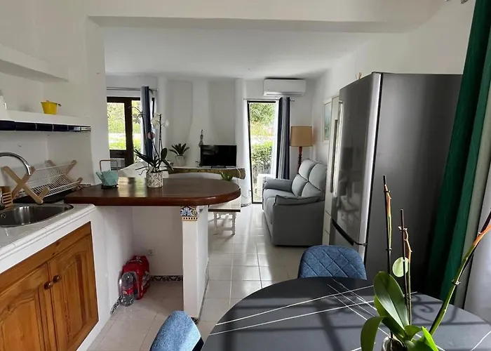 Picasso,18 Apartment