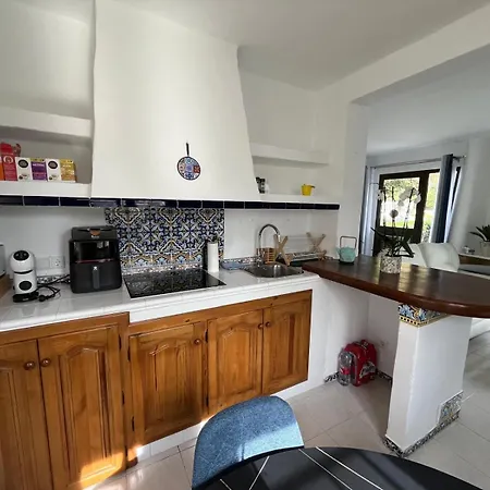Appartement Picasso,18 *